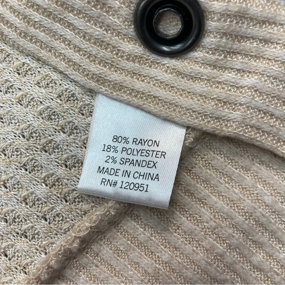 SO Sweater in Cream SZ L Side Snaps Long Sleeve Soft Light Knit EUC - Picture 6 of 8